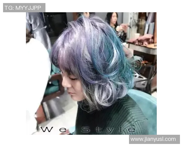 挑染发型的足球明星是谁他在场上场下的风格与魅力分析